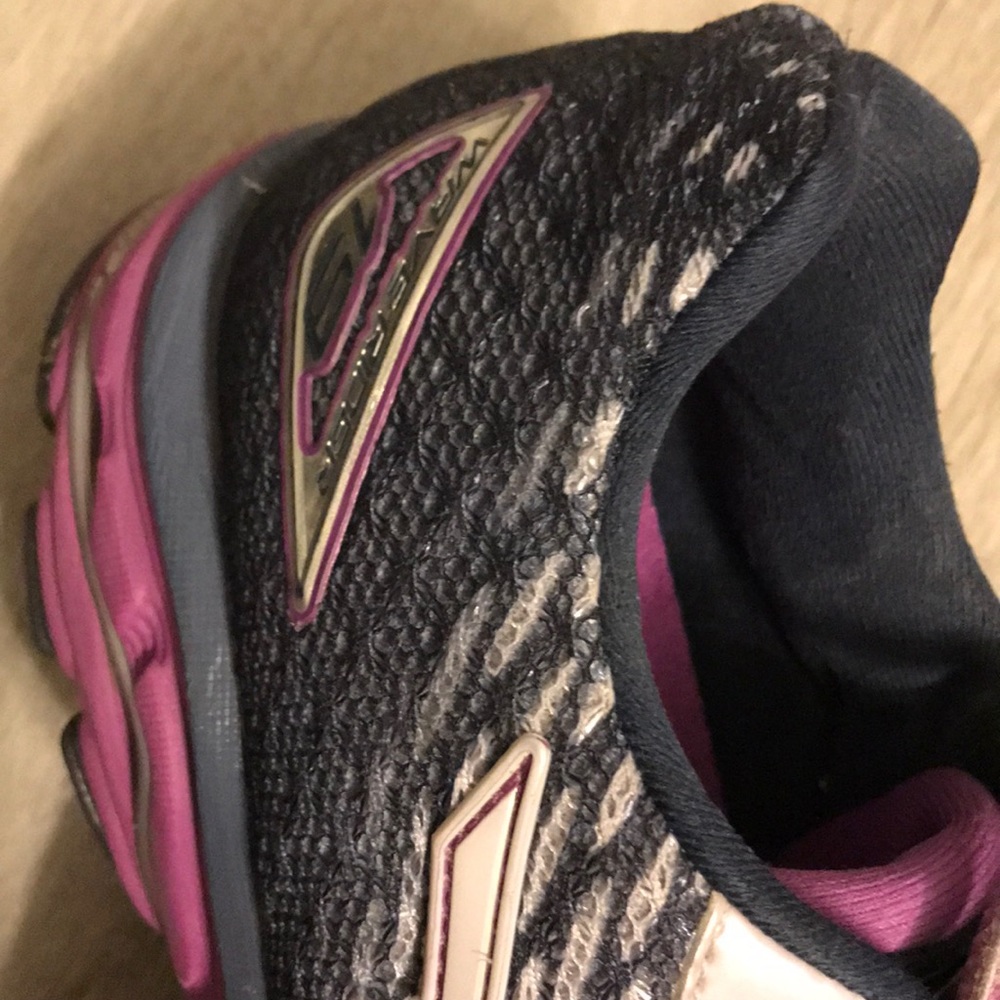 Women’s mizuno wave rider 19. Size 8. - Picture 3 of 3